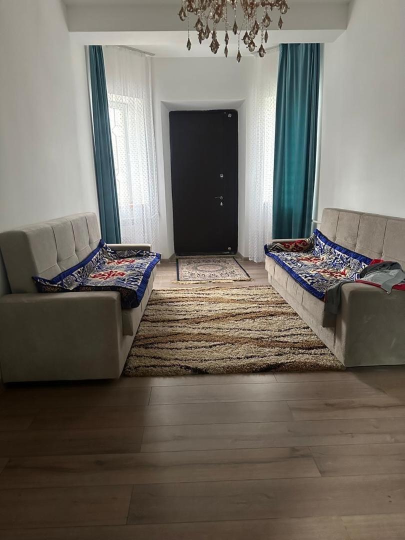 Amanat-Guesthouse-Bishkek 1 외부 사진